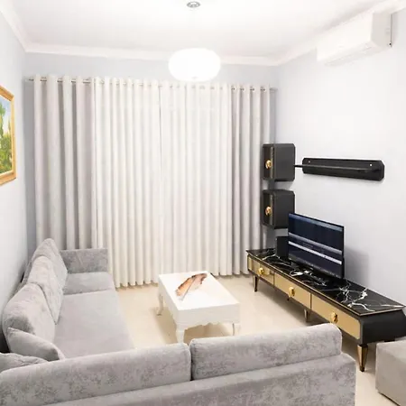 Mibis Private Balcony Fast Wifi Διαμέρισμα Τίρανα